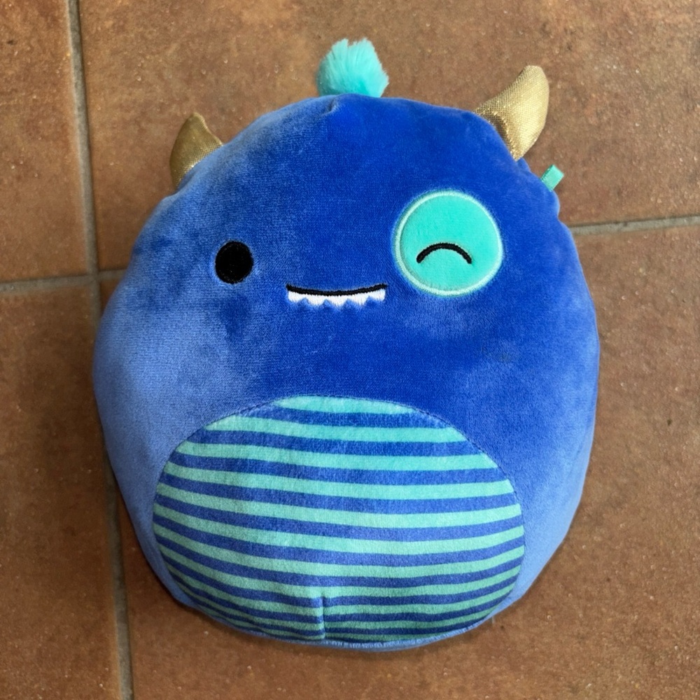 Squishmallows Rinz the Monster Plush Kellytoy Blue Stripes Soft Stuffed toy 8”